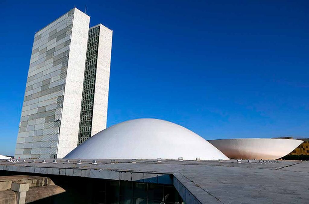 senado-federal-atualiza-normas-do-trabalho-híbrido