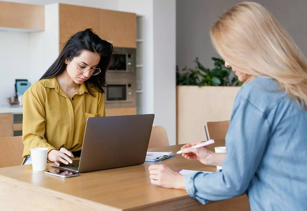 plataforma para reserva de estacoes de trabalho